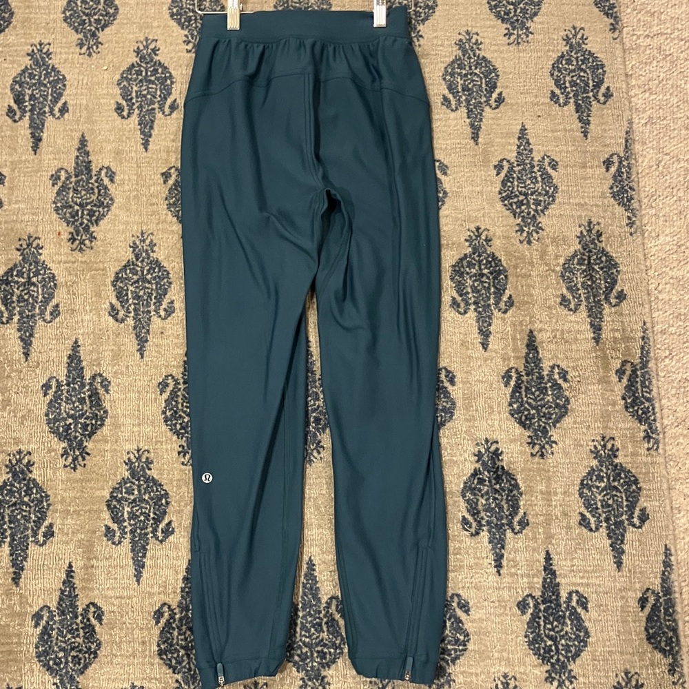 Lululemon Adapted State High-Rise Fleece Jogger - Picture 9 of 9